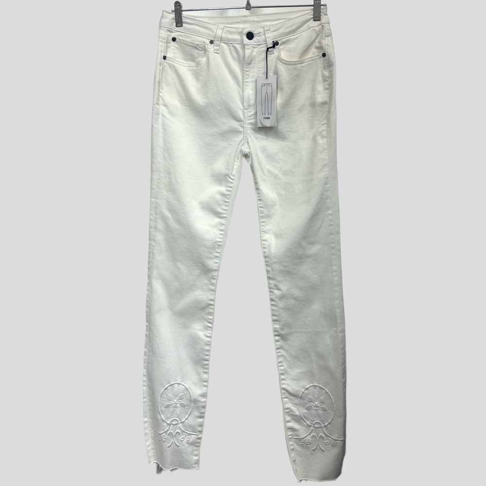 HALE “PIPER” Sculpted High‎ Rise Skinny Jeans White Denim Embroidery Detail (30)